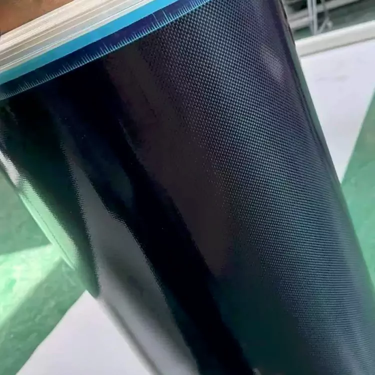 Dentsitate baxuko prepreg karbono-zuntza